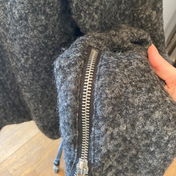 Drapey wool blend jacket with faux leather trim - Picture 6 of 8